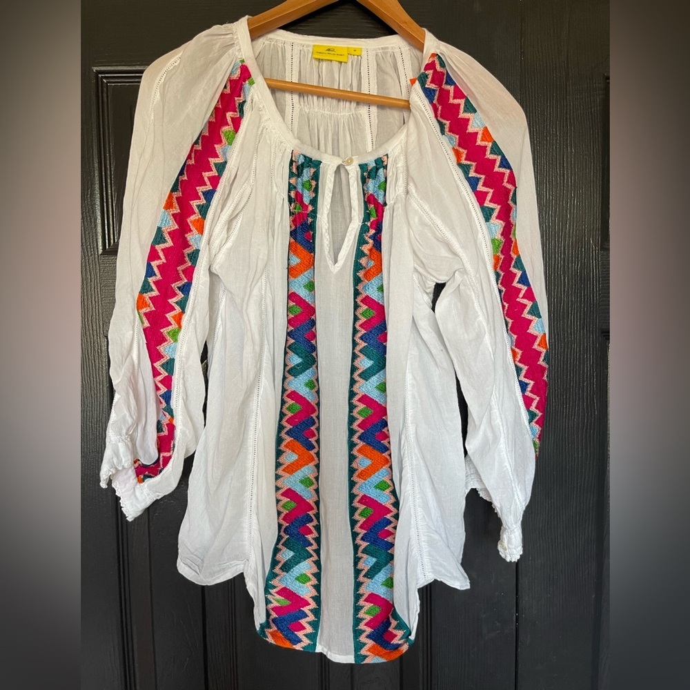Roller Rabbit White Blouse with Multicolor Embroidered Pattern